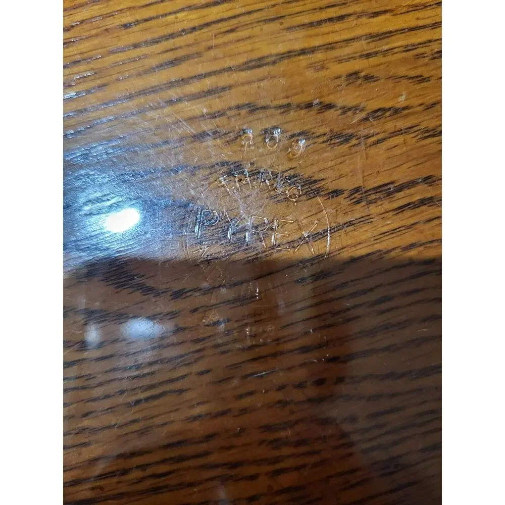 Vintage 209 Pyrex 9.5